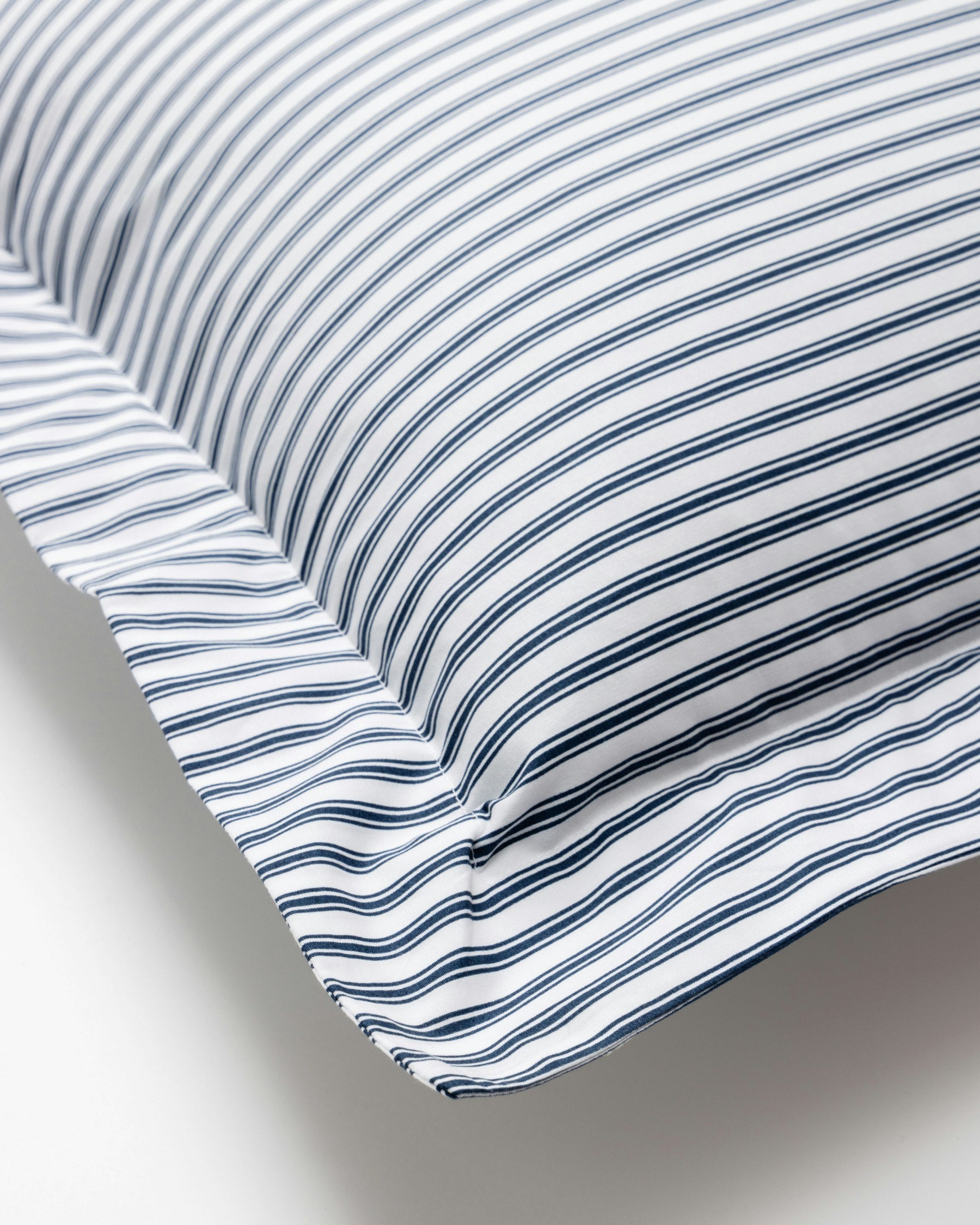 Luxe Premium Percale Euro Sham in Sweethearts - Image 6